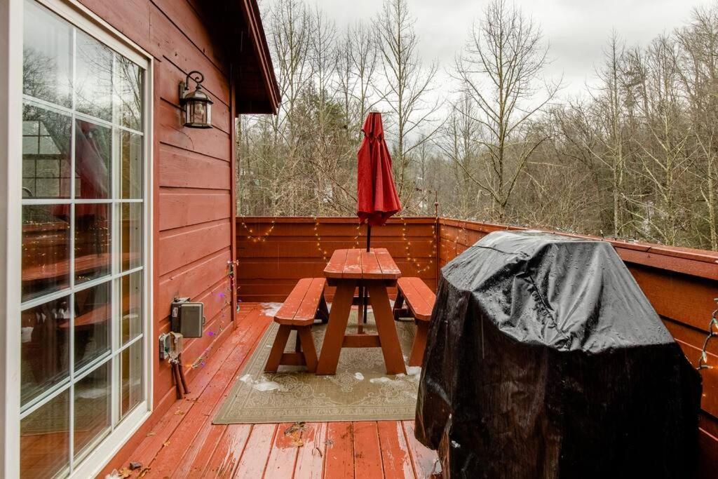 Cozy Cabin W/Hot Tub & Wifi In Gatlinburg Villa Exterior foto